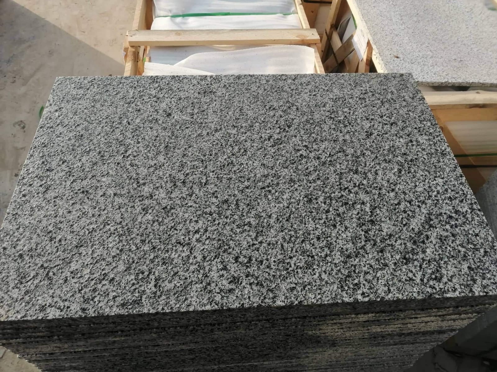 Granit New Halayeb · Placaj · Fiamat · 60 × 30 × 1,8 cm